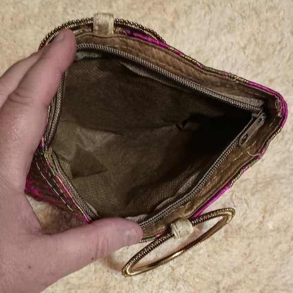 GUC ~ Peacock feather, tropical accessory bag/mini clutch handbag (8" W X 5" H) - Picture 3 of 4